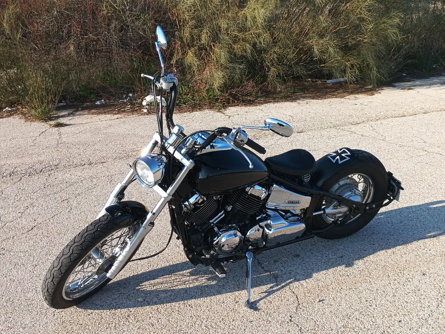 Yamaha XVS 650 Bobber Negro - 1