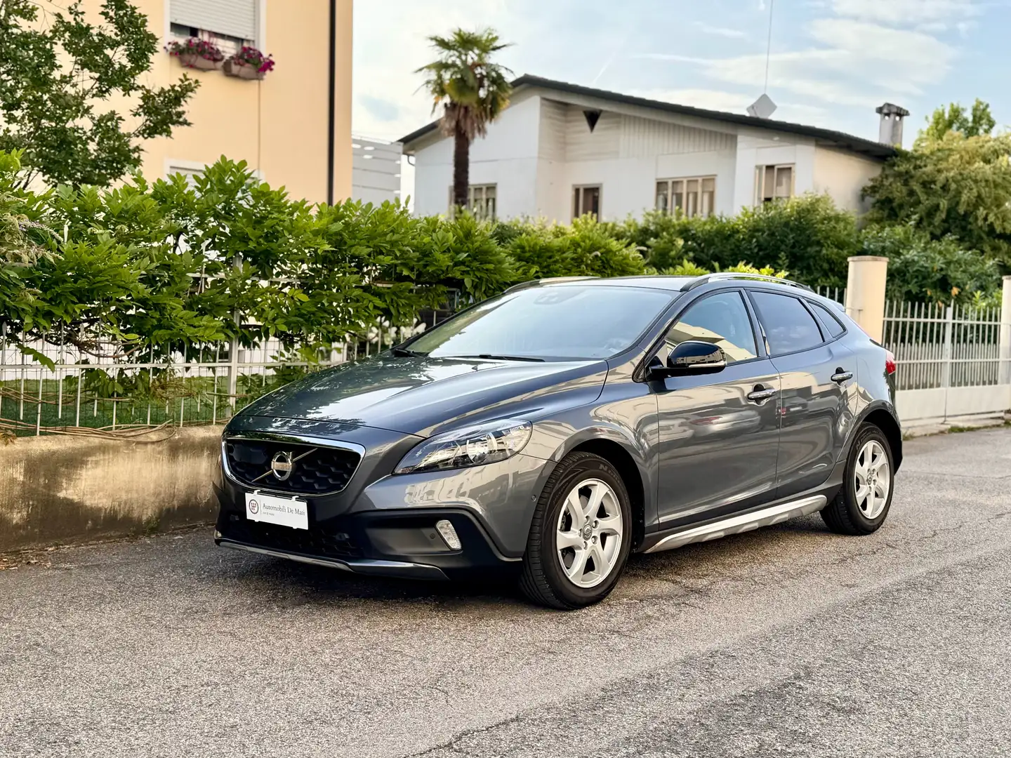 Volvo V40 Cross Country 1.6 d2 Momentum UNICO PROPRIETARIO Gris - 1