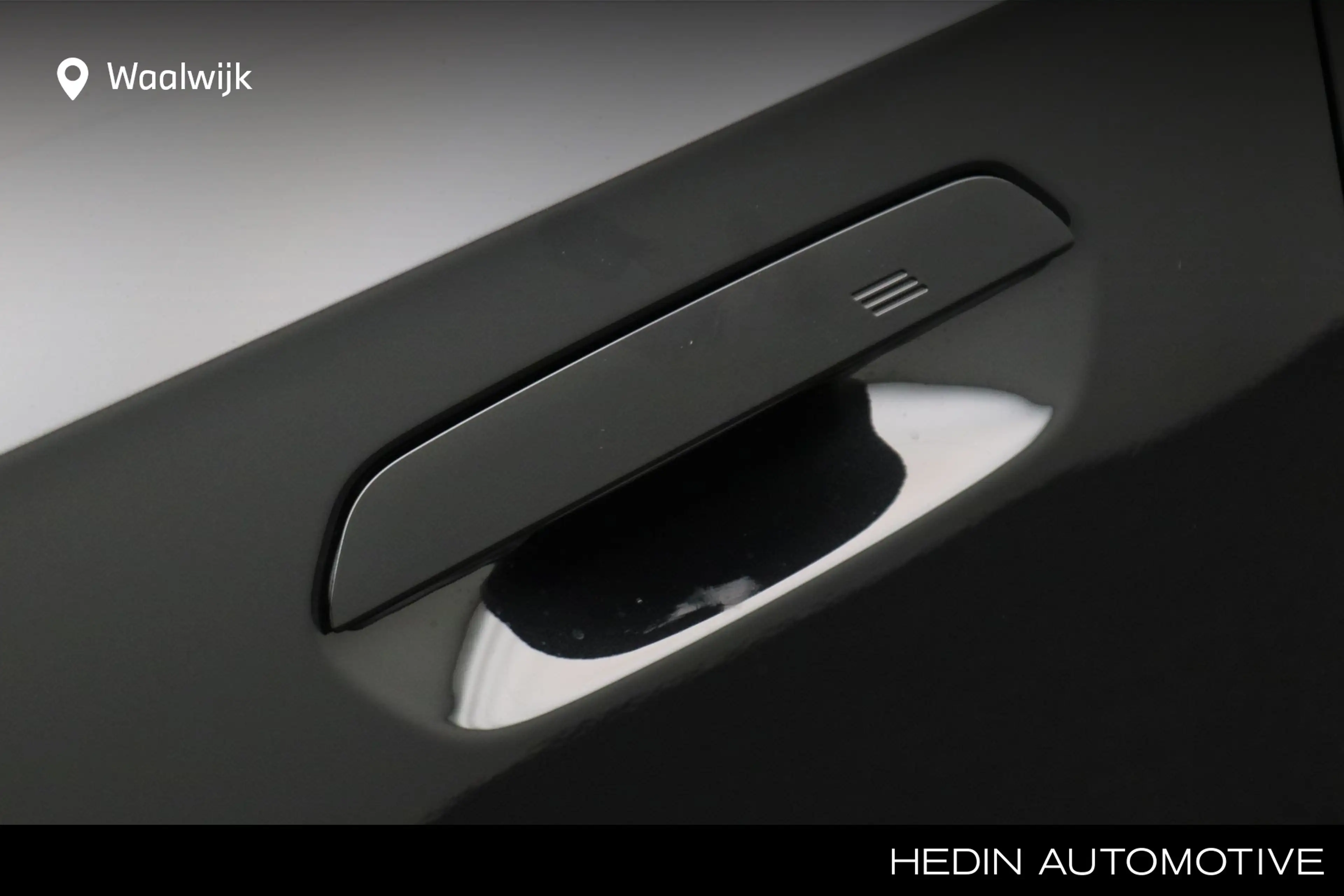 BMW iX1 eDrive20 Pure Edition 67 kWh Trekhaak Direct lever — photo 12