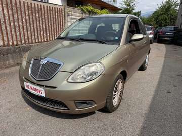 Ypsilon II 2007 1.2 8v Oro Giallo