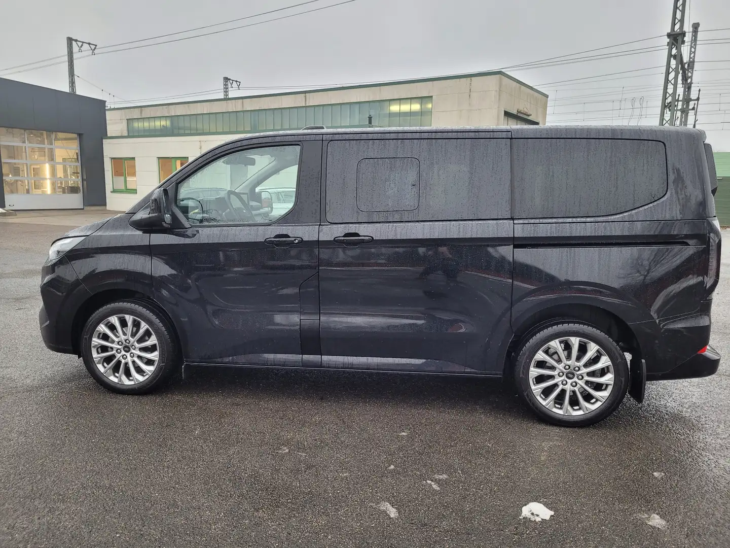 Ford Tourneo Custom Tourneo Custom L1H1 Titanium AHK, Leder etc. Noir - 2