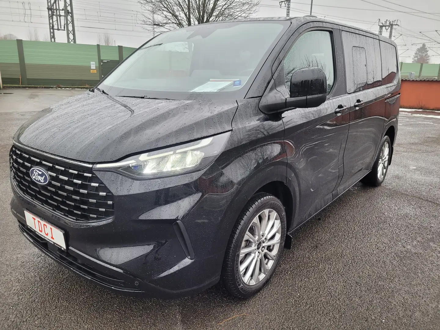 Ford Tourneo Custom Tourneo Custom L1H1 Titanium AHK, Leder etc. Noir - 1