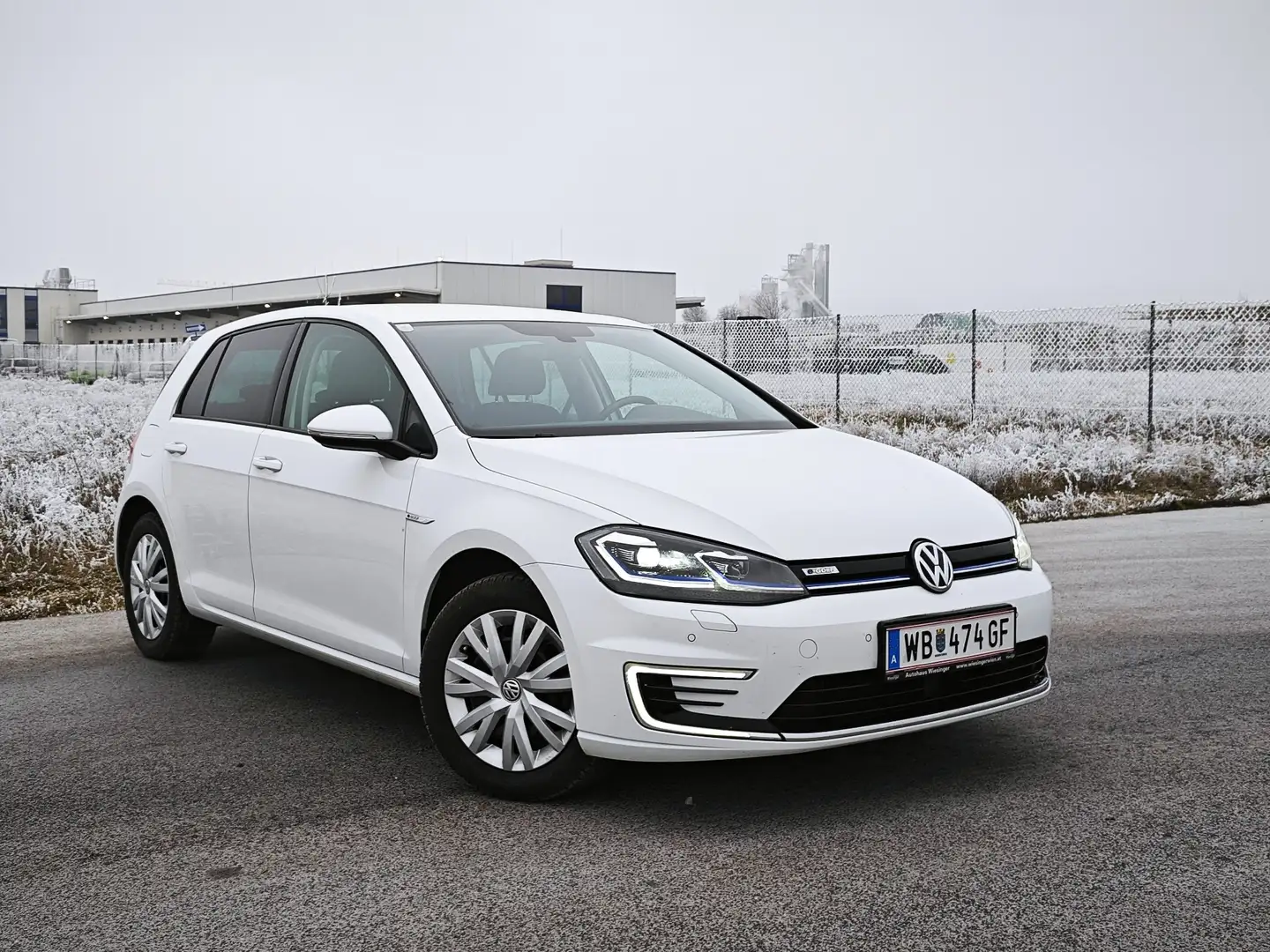 Volkswagen e-Golf - 1