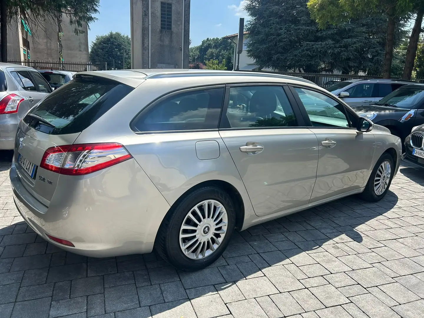 Peugeot 508 508 SW SW 1.6 hdi 8v Access 112cv GANCIO TRAINO Grigio - 2