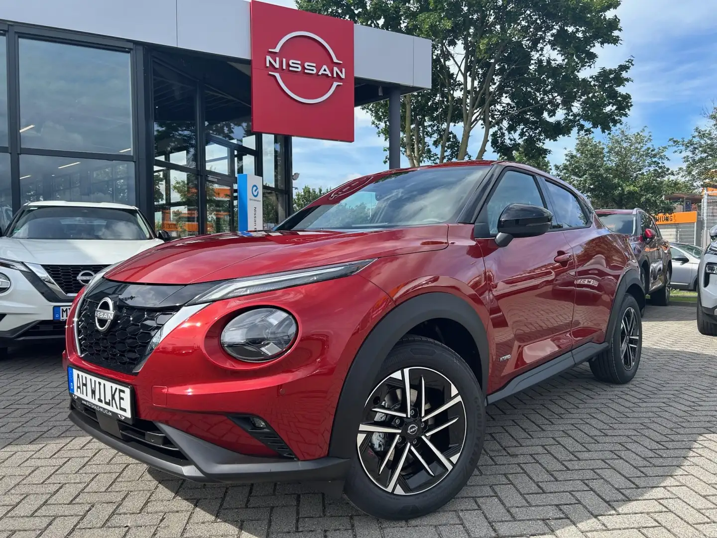 Nissan Juke 1.6 4AMT Hybrid N-Connecta WINTER/NAVI/SOFORT Rot - 1