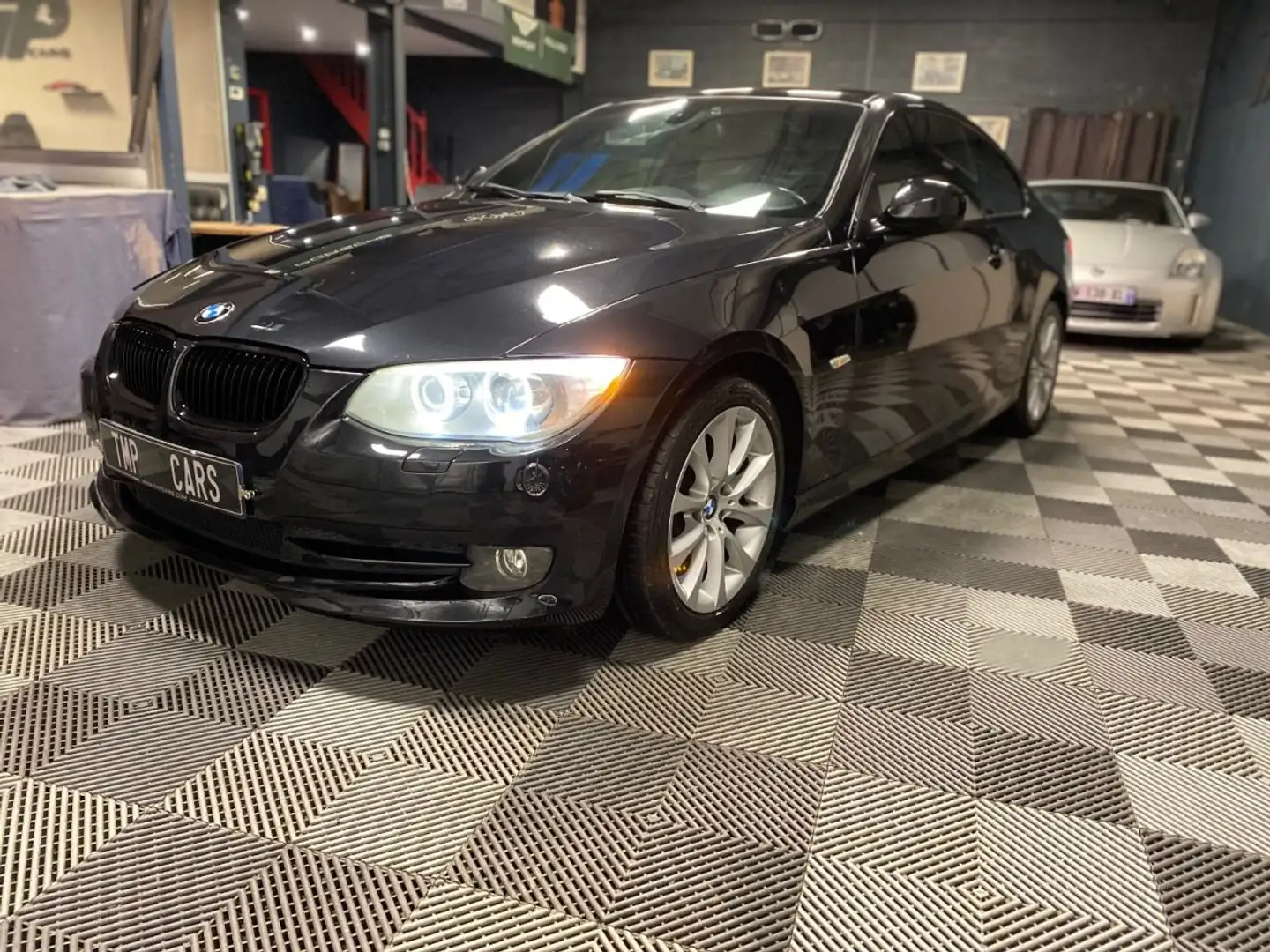 BMW 320 e92 coupe 320D 184 Luxe Noir - 2