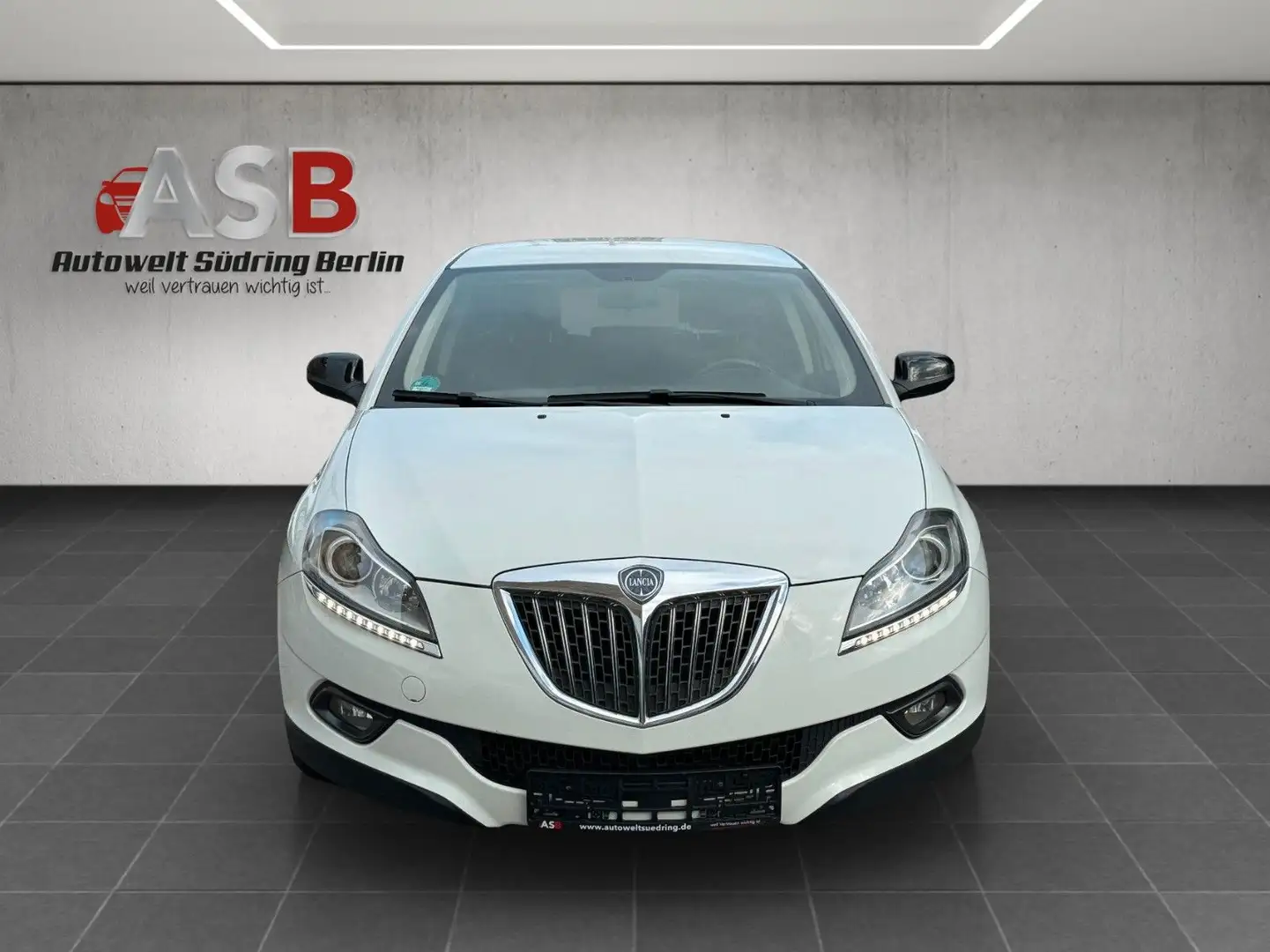 Lancia Delta Oro 1.4 MultiAir16v Oro 1.Hand LED*Alcanta Weiß - 2