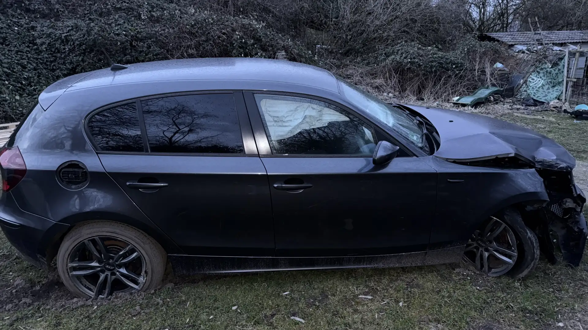 BMW 120 120D. M47. Unfallwagen / Bastlerfahrzeug / Export Grau - 2