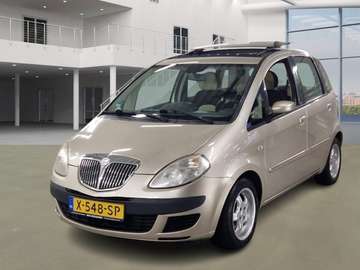 1.4-16V Platino/AUTOMAAT