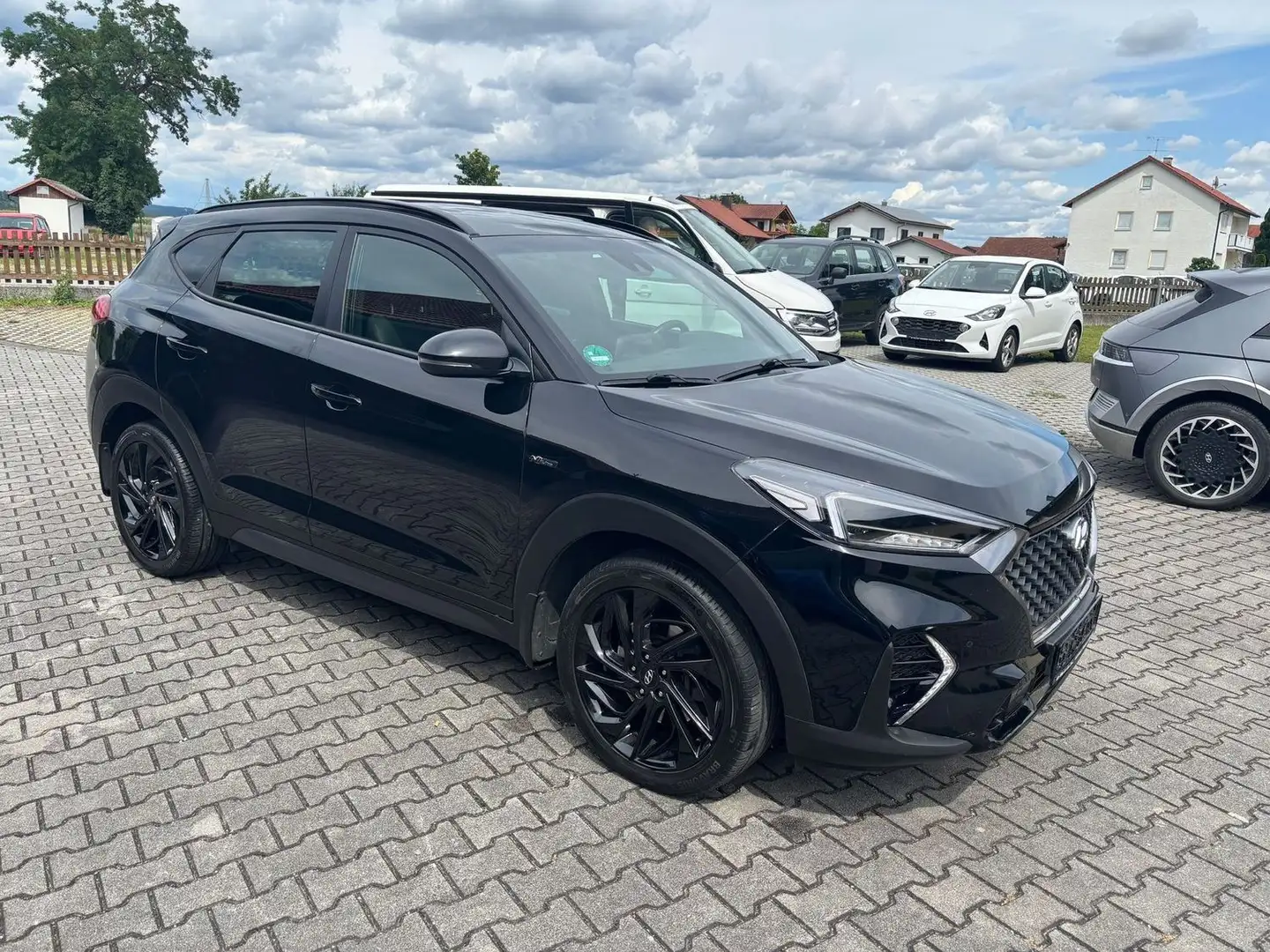 Hyundai TUCSON 4WD N-Line ++Automatik,Allrad++ Zwart - 1
