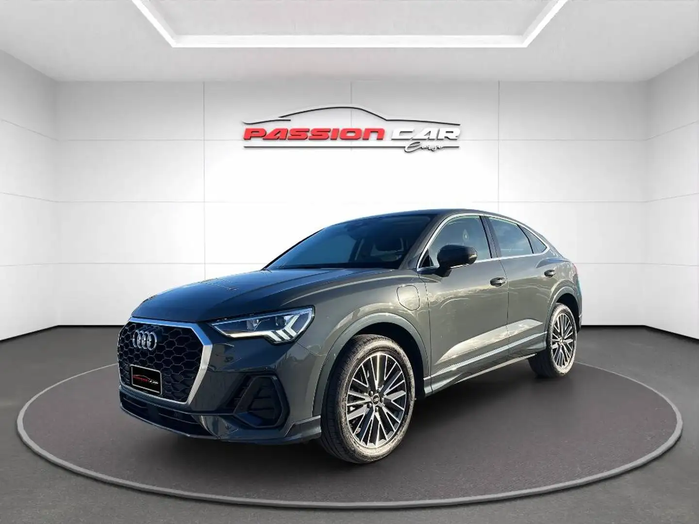 Audi Q3 45 1.4 tfsi e Business Plus s-tronic Grigio - 2