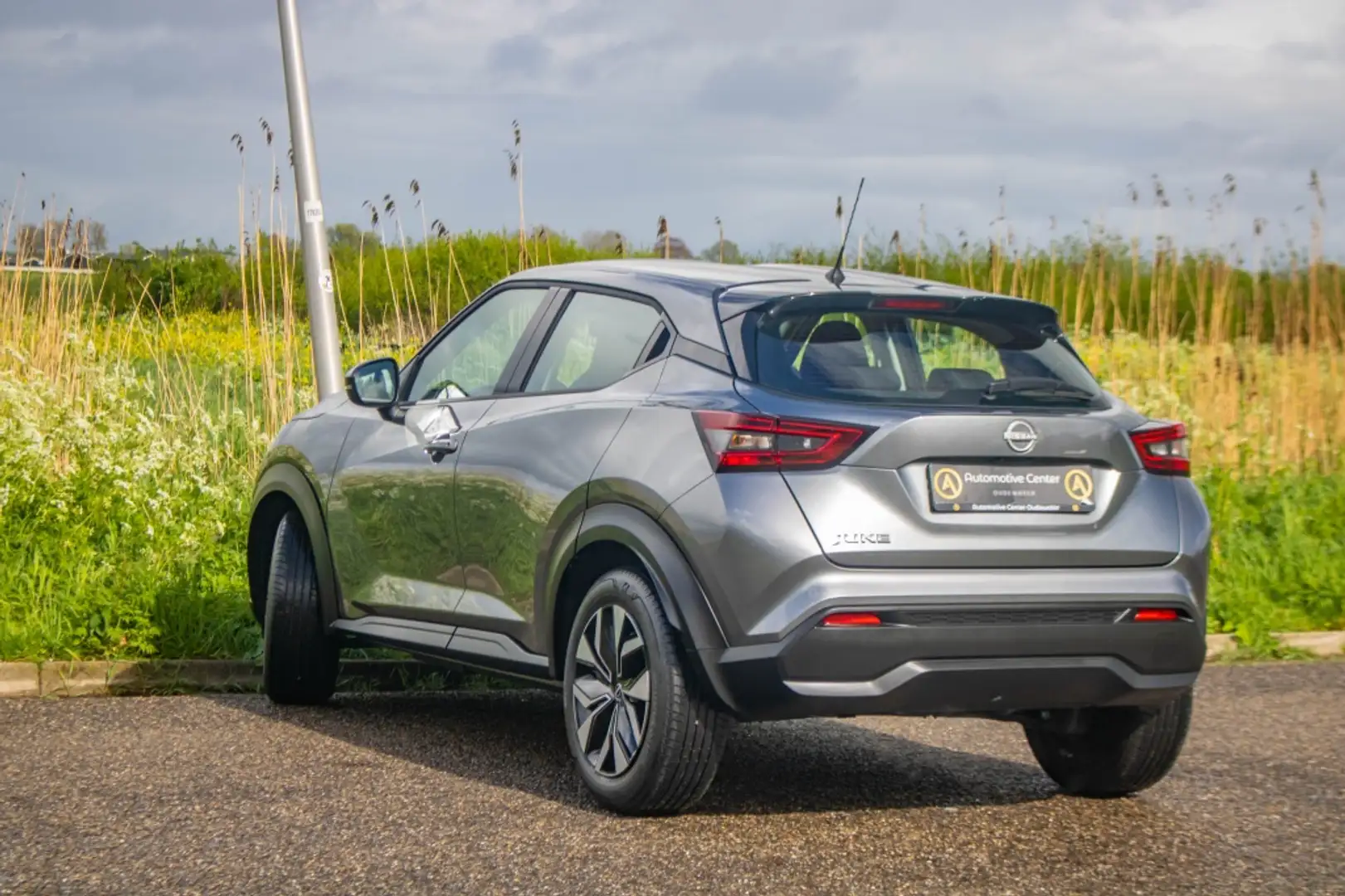 Nissan Juke 1.0 DIG-T Acenta | CAMERA | NAVI | CRUISE | STOELV Grijs - 2