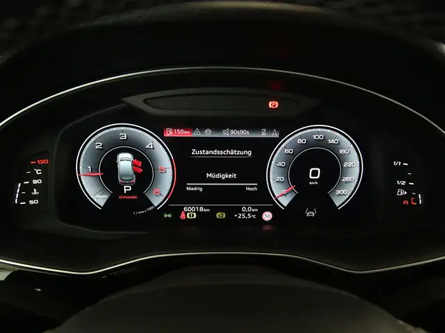 Audi Q7 view 12