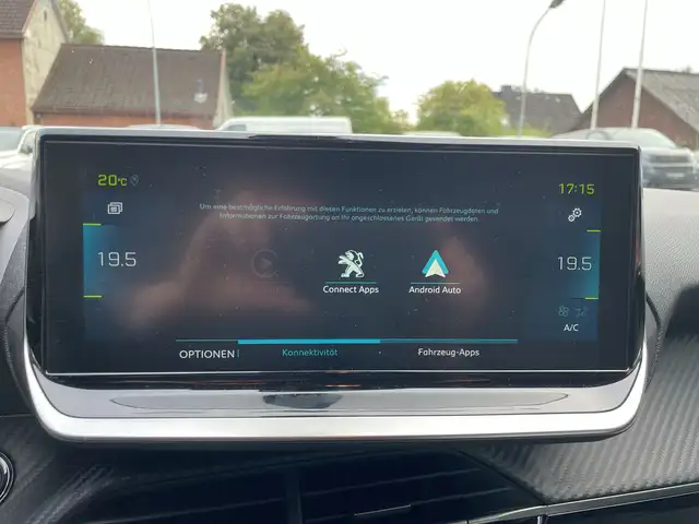 Peugeot 208 view 16