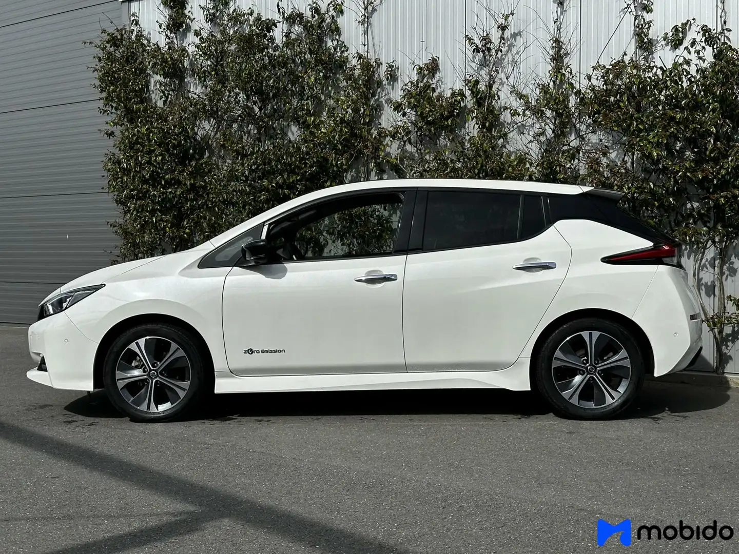 Nissan Leaf Tekna 40 kWh | Navigatie | Camera | Stoelverwarmin White - 2