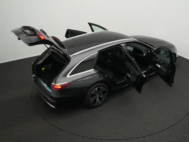 Mercedes-Benz E-Class view 15