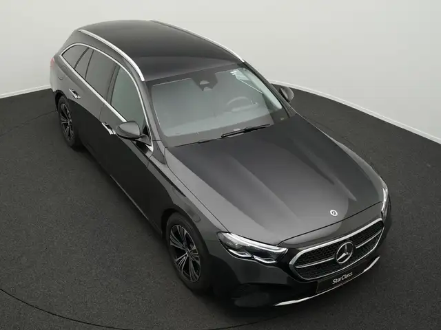 Mercedes-Benz E-Class view 12
