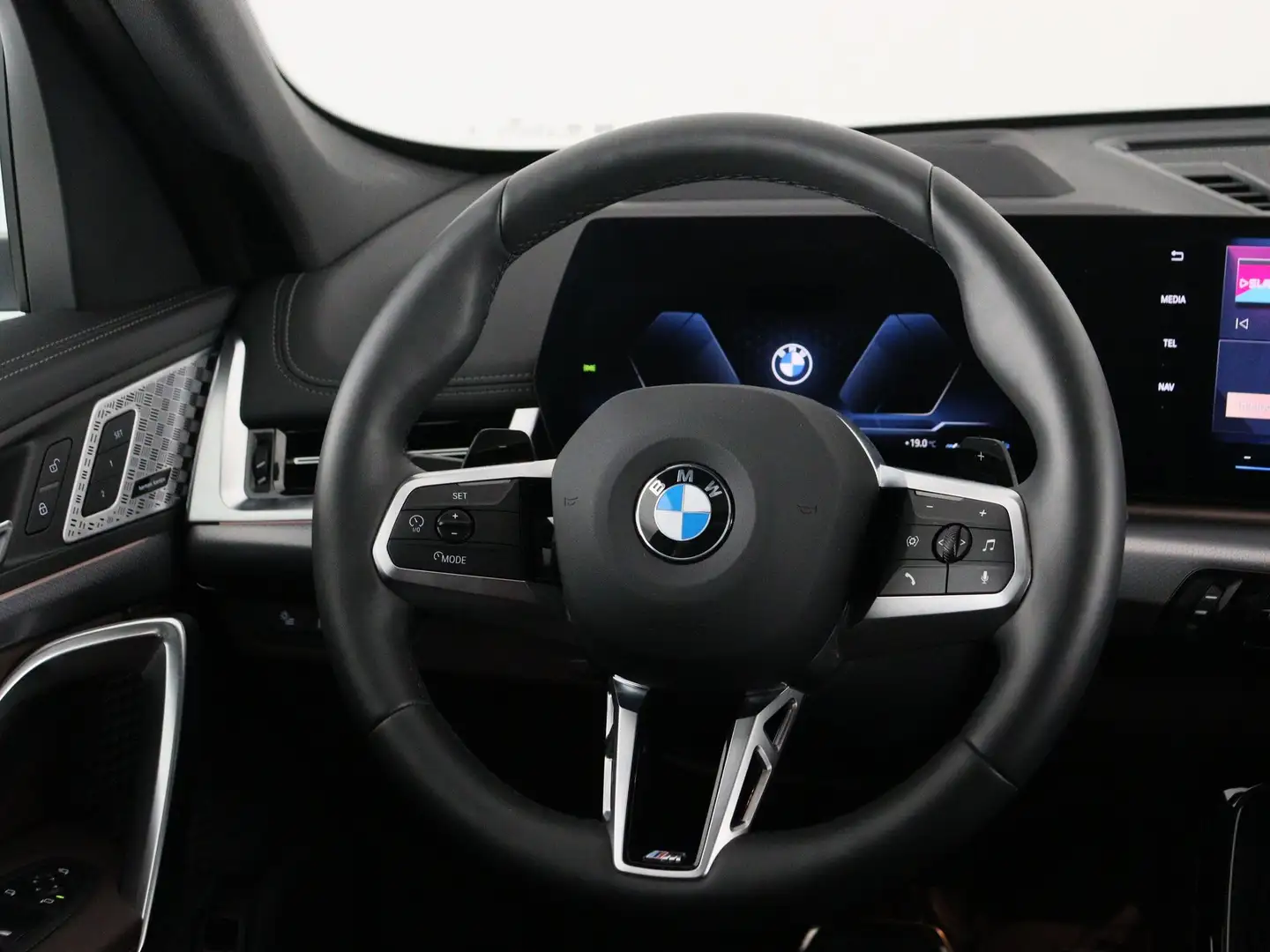 BMW X1 xDrive23i Vert - 2