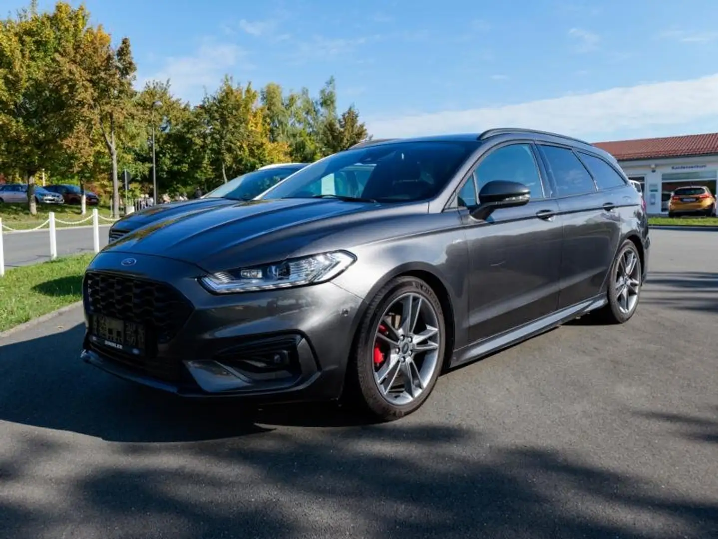 Ford Mondeo ST-Line Grau - 1