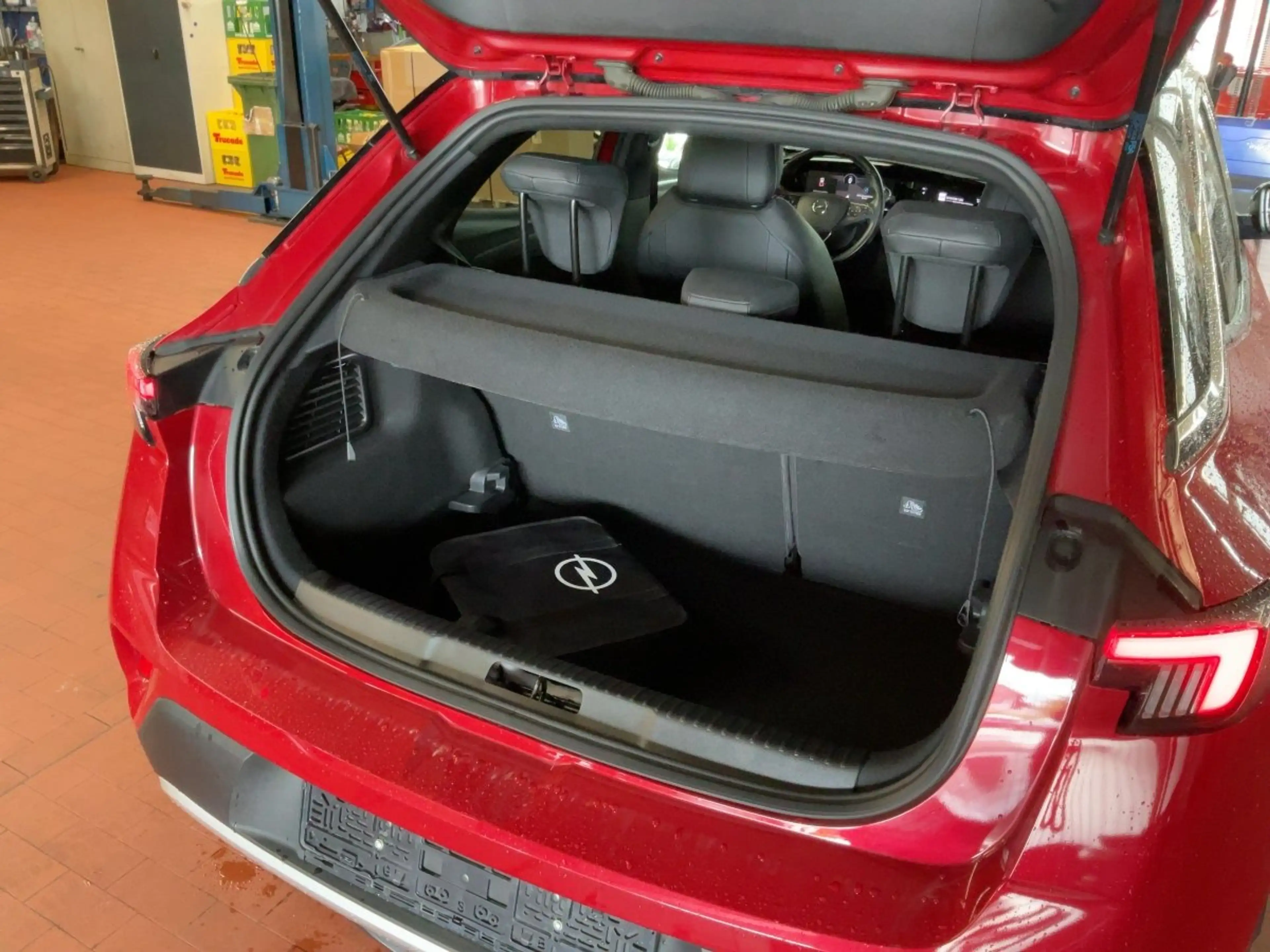 Opel Mokka-E Mokka e Ultimate Alcantara+LED+Navi+SHZ+Kam.+LM — photo 7