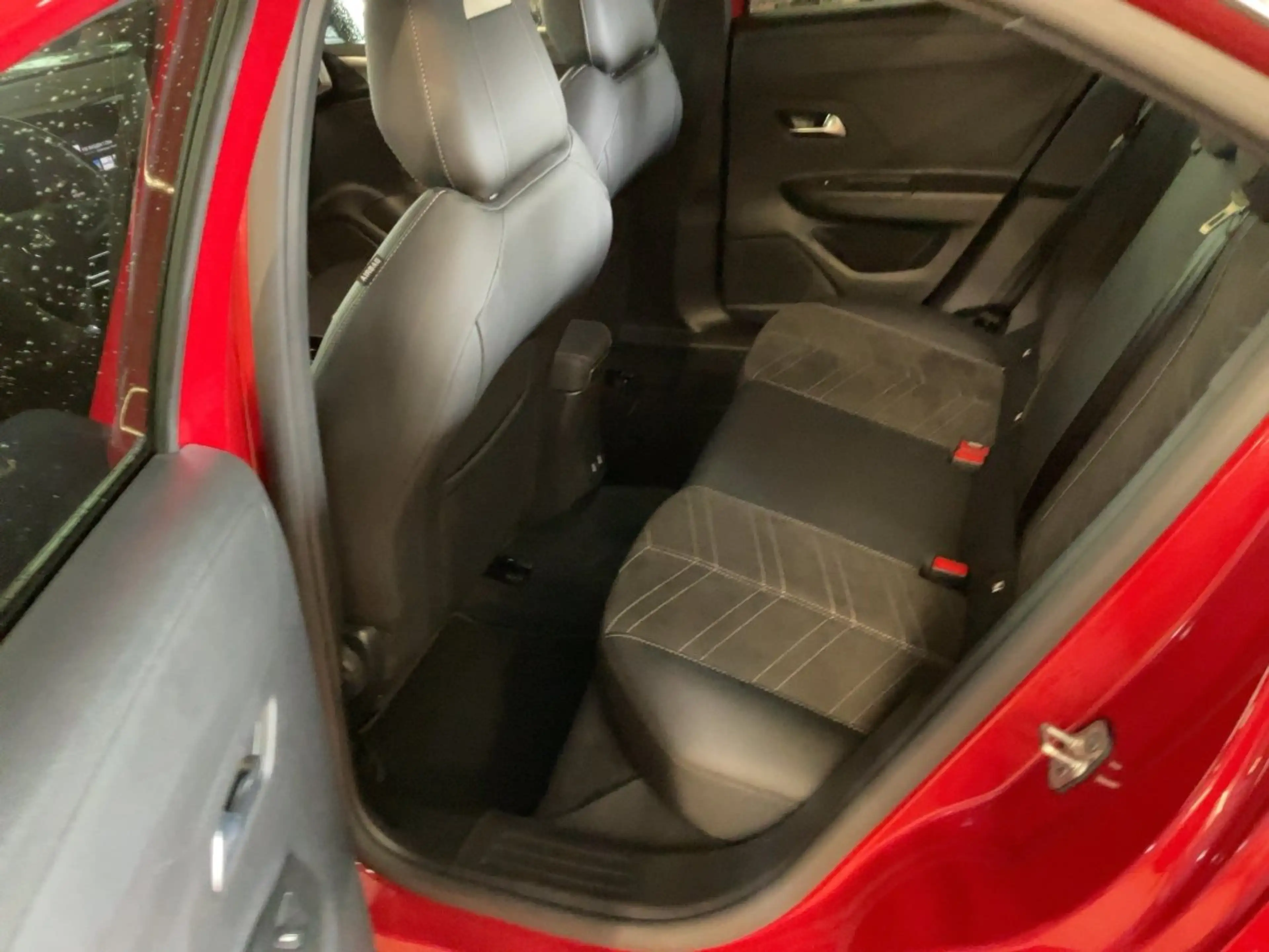 Opel Mokka-E Mokka e Ultimate Alcantara+LED+Navi+SHZ+Kam.+LM — photo 12