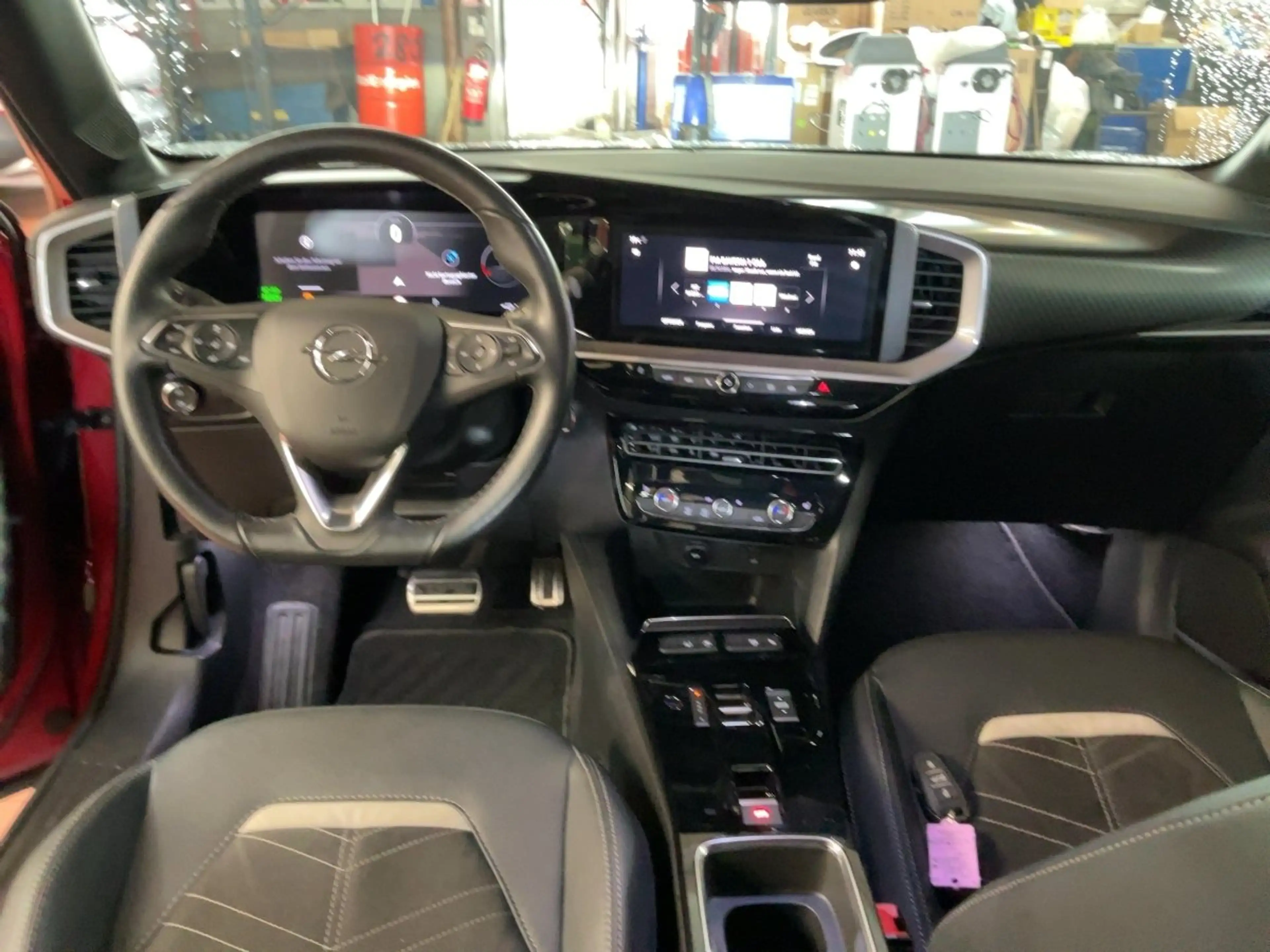 Opel Mokka-E Mokka e Ultimate Alcantara+LED+Navi+SHZ+Kam.+LM — photo 13
