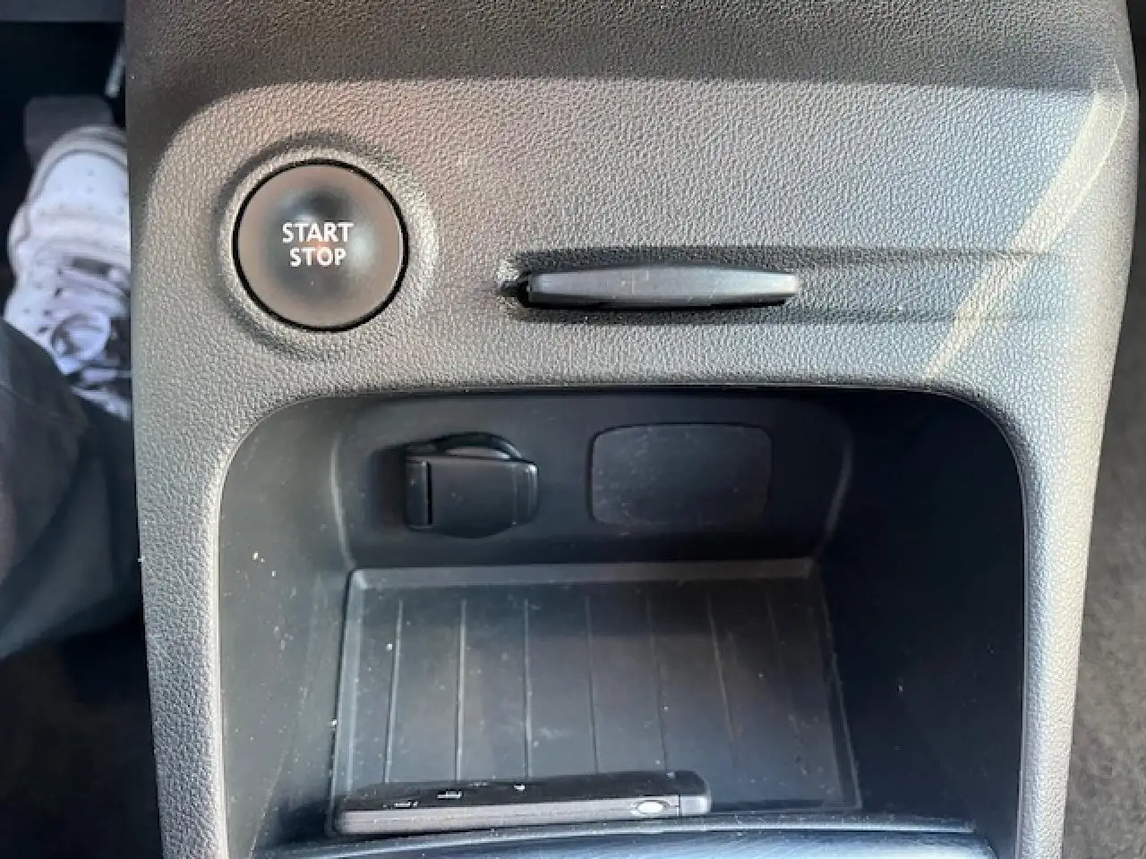 Renault Captur — photo 14
