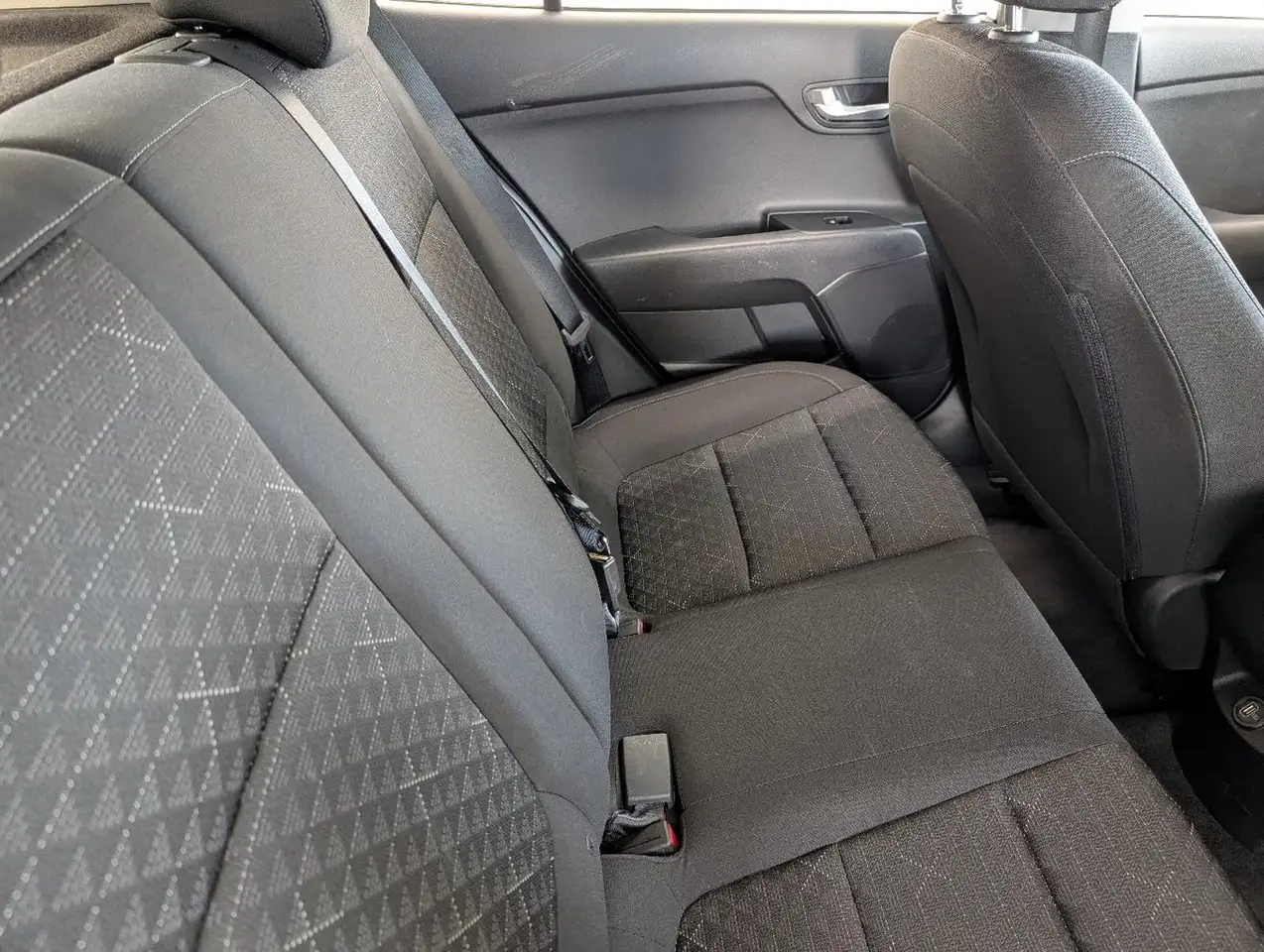 Kia Rio снимка Kia Rio