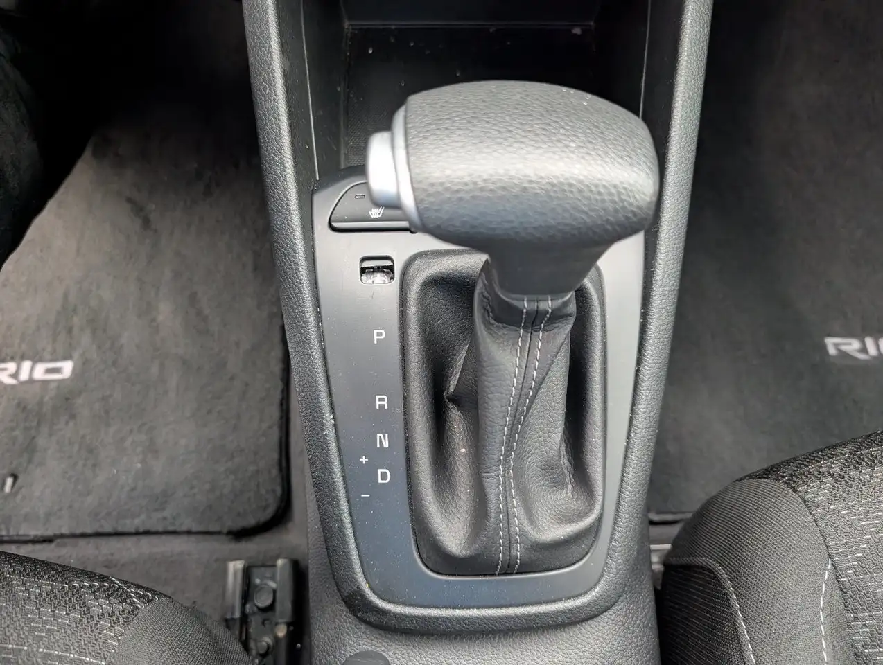 Kia Rio снимка Kia Rio