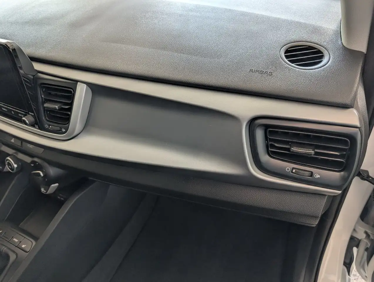 Kia Rio снимка Kia Rio
