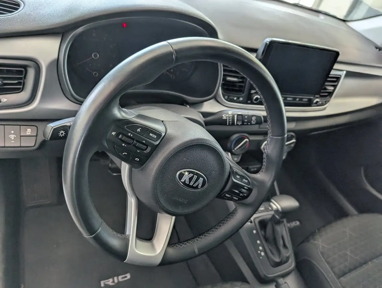 Kia Rio снимка Kia Rio
