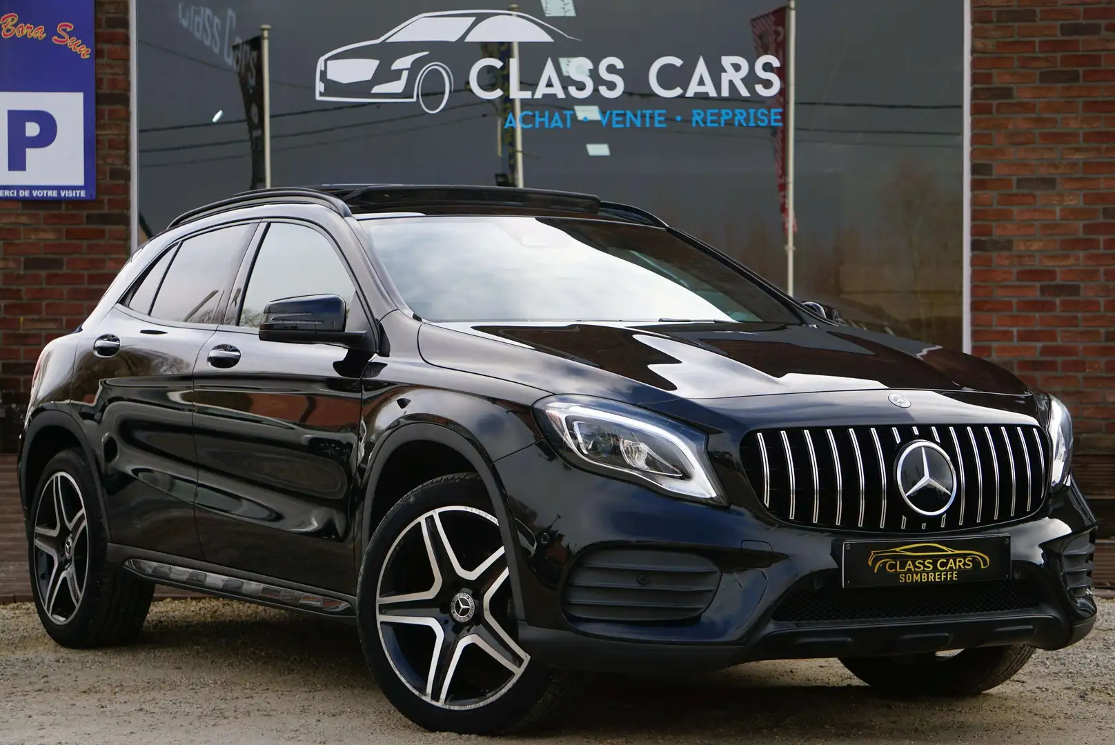 Mercedes-Benz GLA 200 d4-Matic PACK AMG TOIT-PANO COCKPIT NAVI LED RADAR Noir - 2