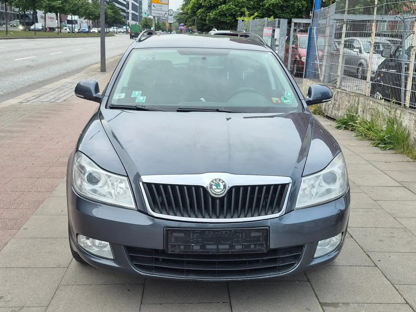 Skoda Octavia Family Gris - 1