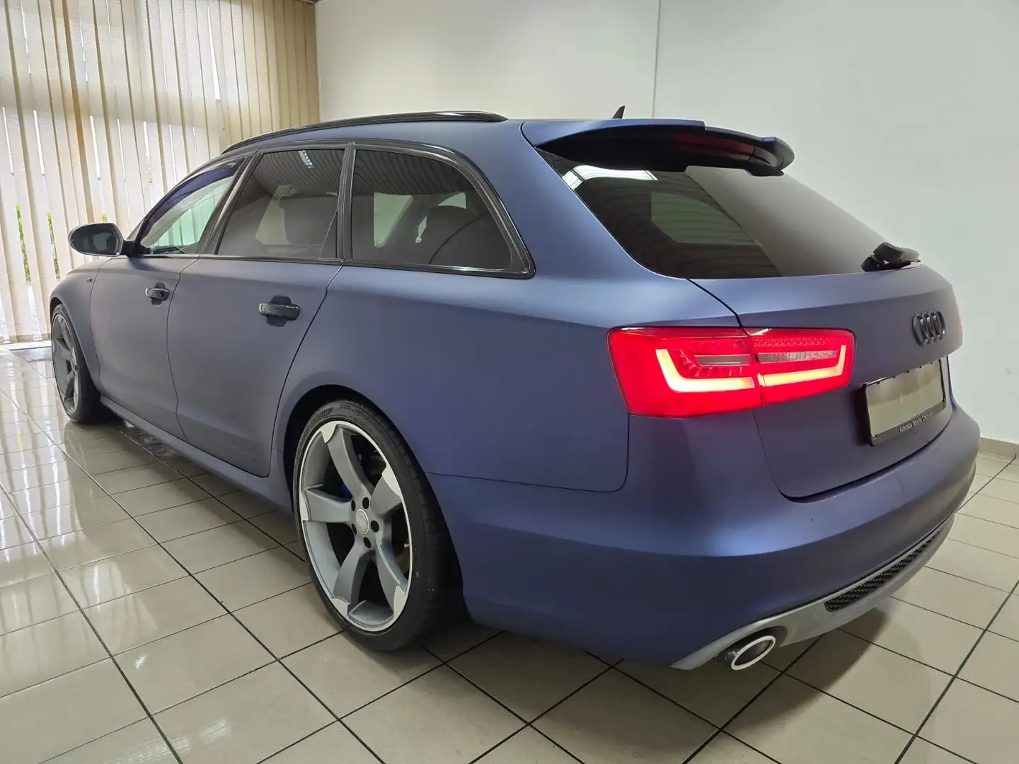 Audi A6 Avant 3.0 TDI qu. S Line Xenon Navi+ ACC 20" Schwarz - 2