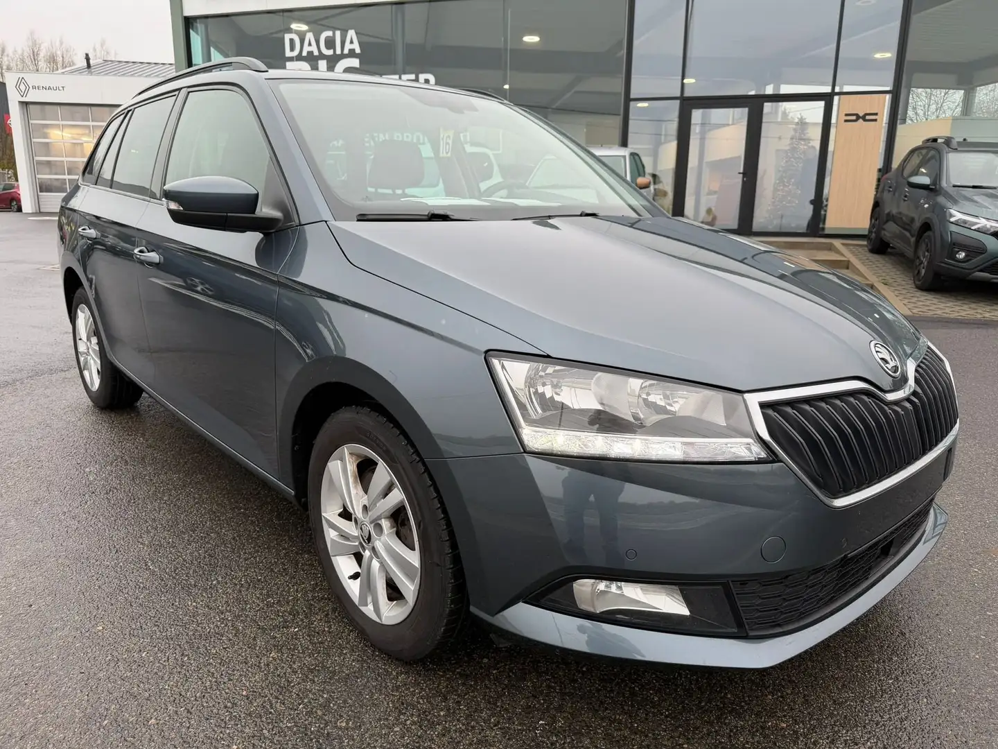Skoda Fabia 1.0 TSI Ambition DSG Grau - 2