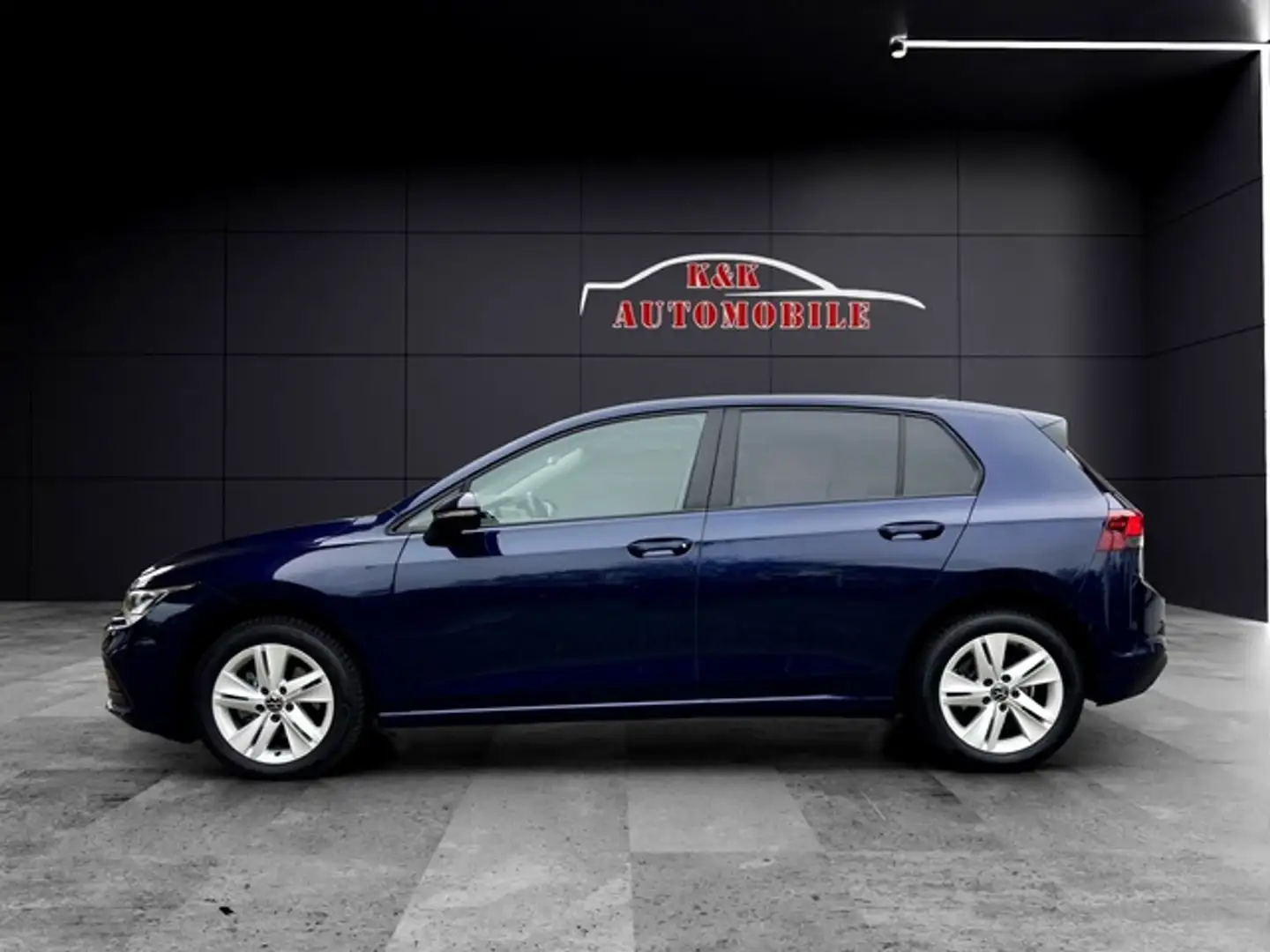 Volkswagen Golf VIII Life 2.0TDI DSG NAVI/VIRTUAL/LED/CAM Blau - 2