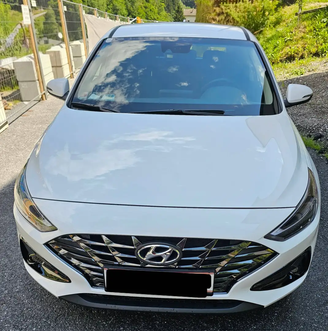 Hyundai i30 i30 1,5 DPI GO GO Weiß - 1