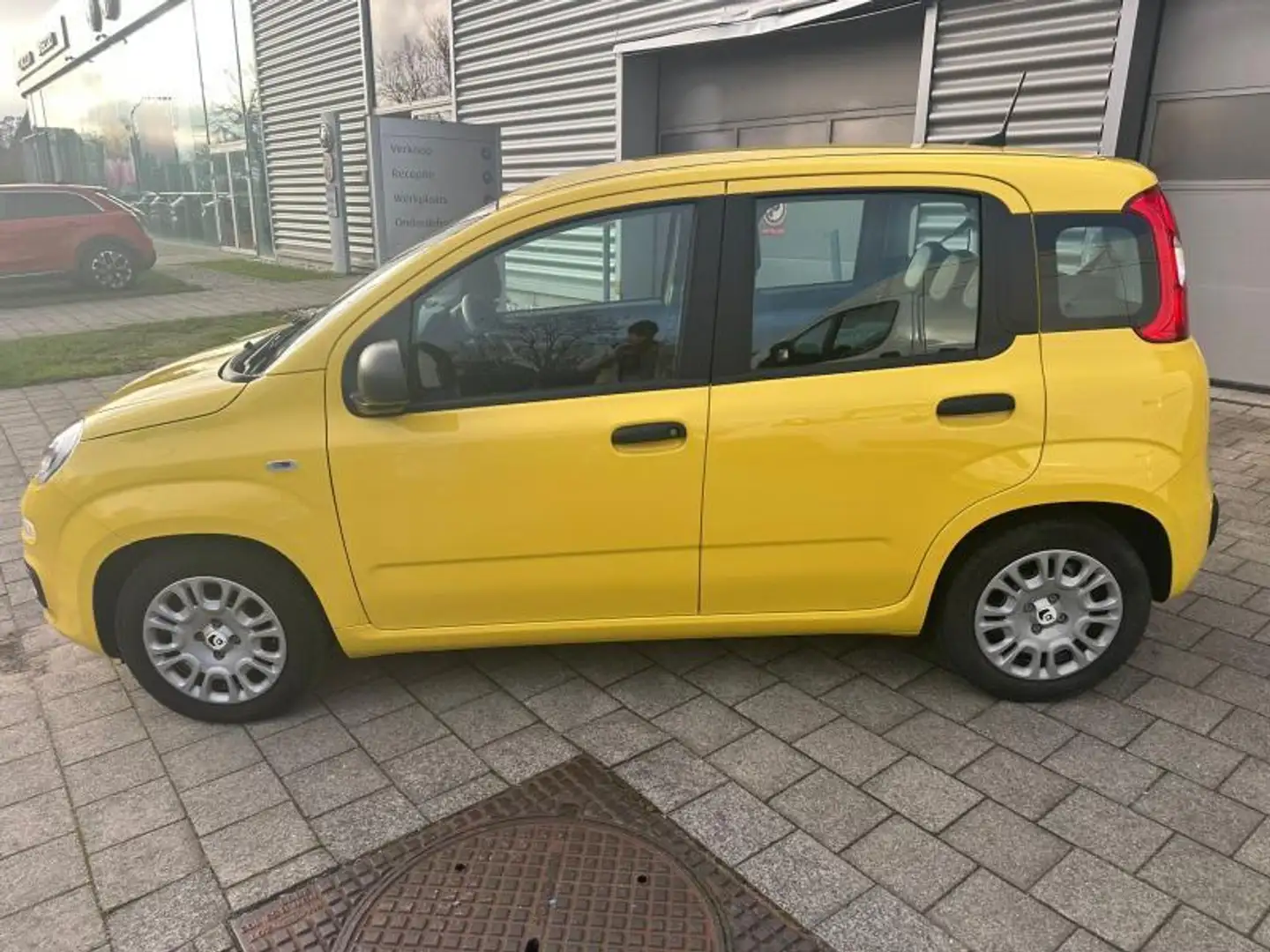 Fiat Panda HYBRID Jaune - 2