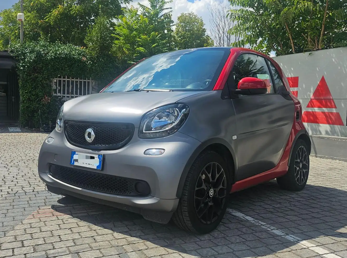 smart forTwo 70 1.0 twinamic Passion Grau - 1