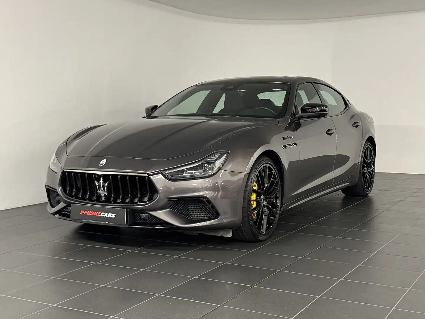 Maserati Ghibli V6 430 CV Q4 Granlusso Gris - 1