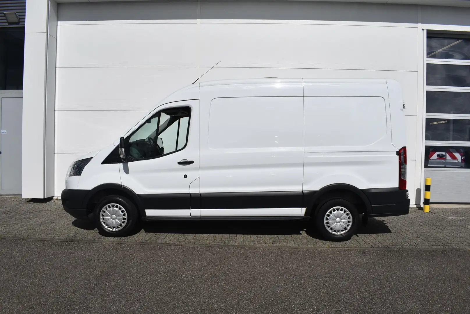 Ford Transit 290 2.2 TDCI L2H2 Trend - 2