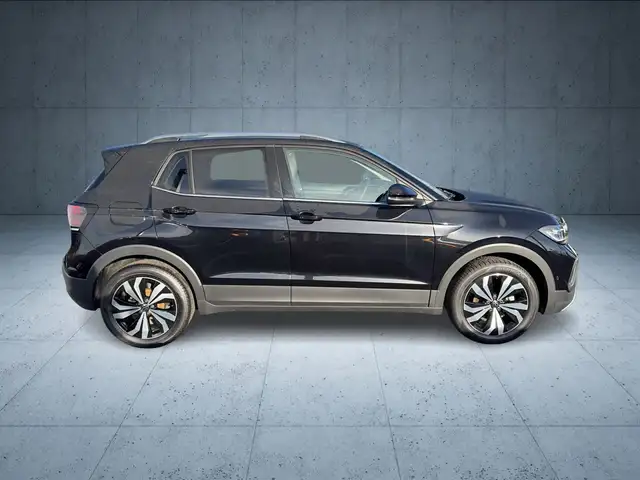 Volkswagen T-Cross view 7