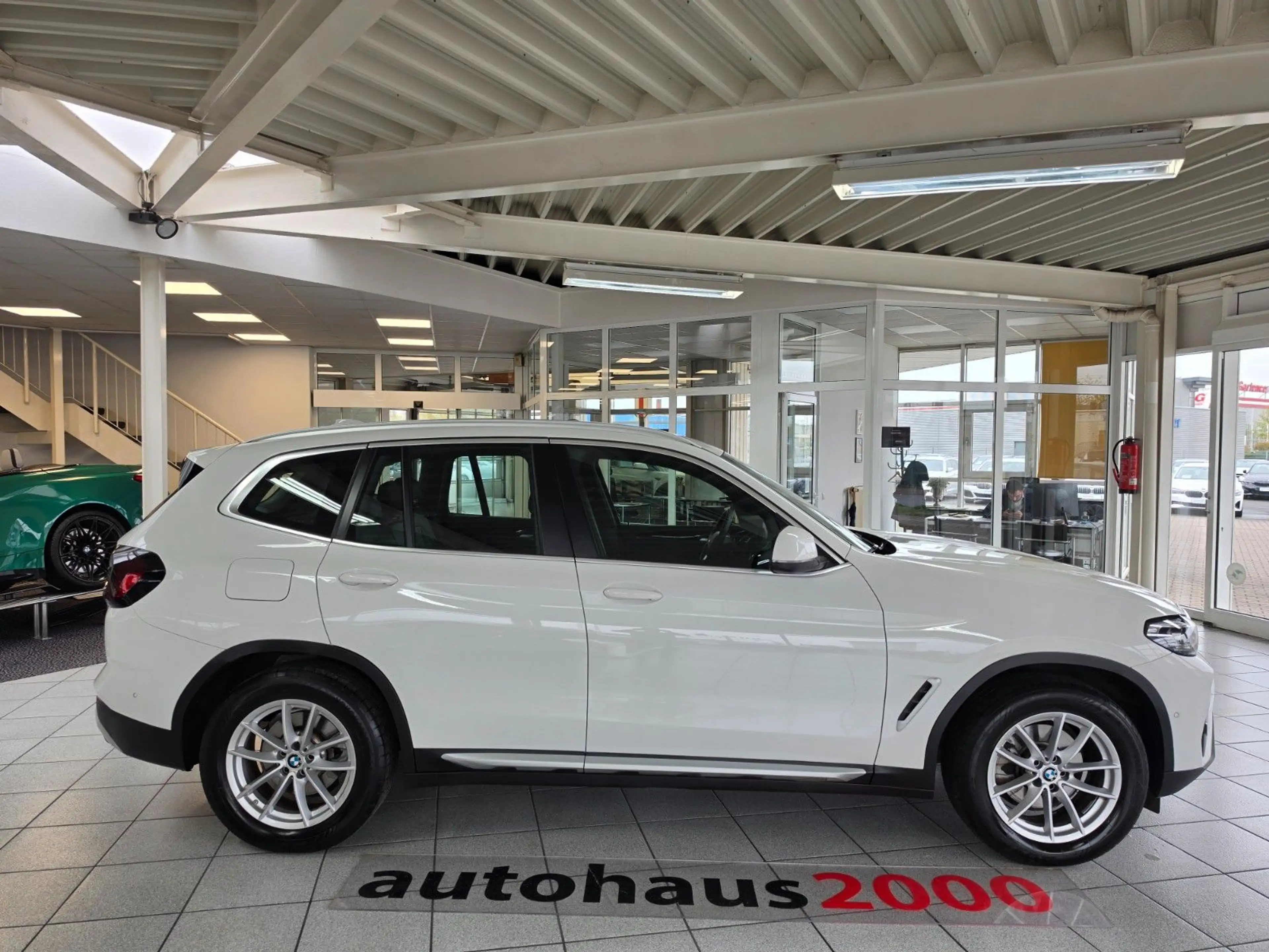 BMW X3 xDrive 20d AUT./LED/CAM/DAB/LIVE COCKPIT — photo 2