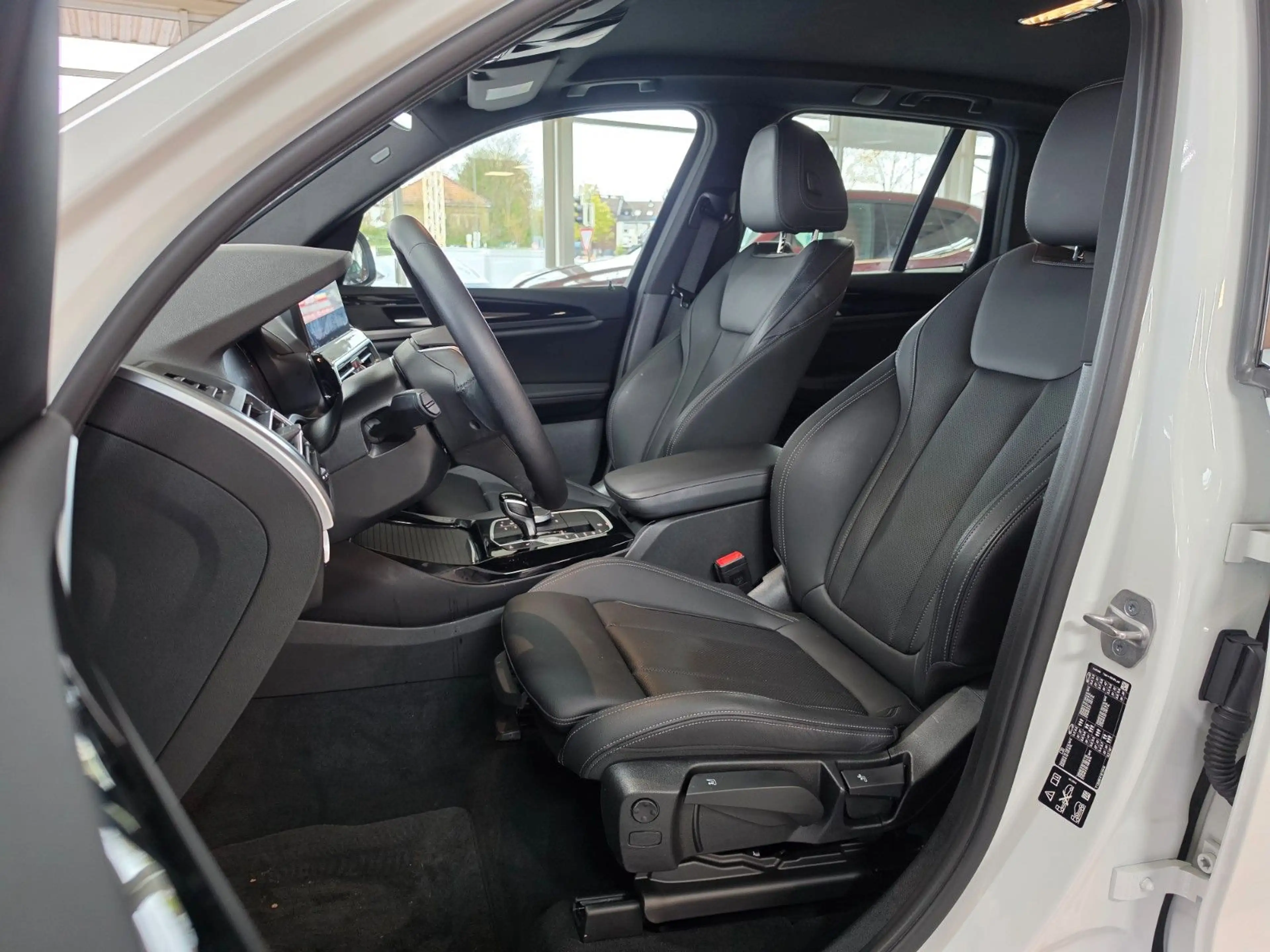 BMW X3 xDrive 20d AUT./LED/CAM/DAB/LIVE COCKPIT — photo 11