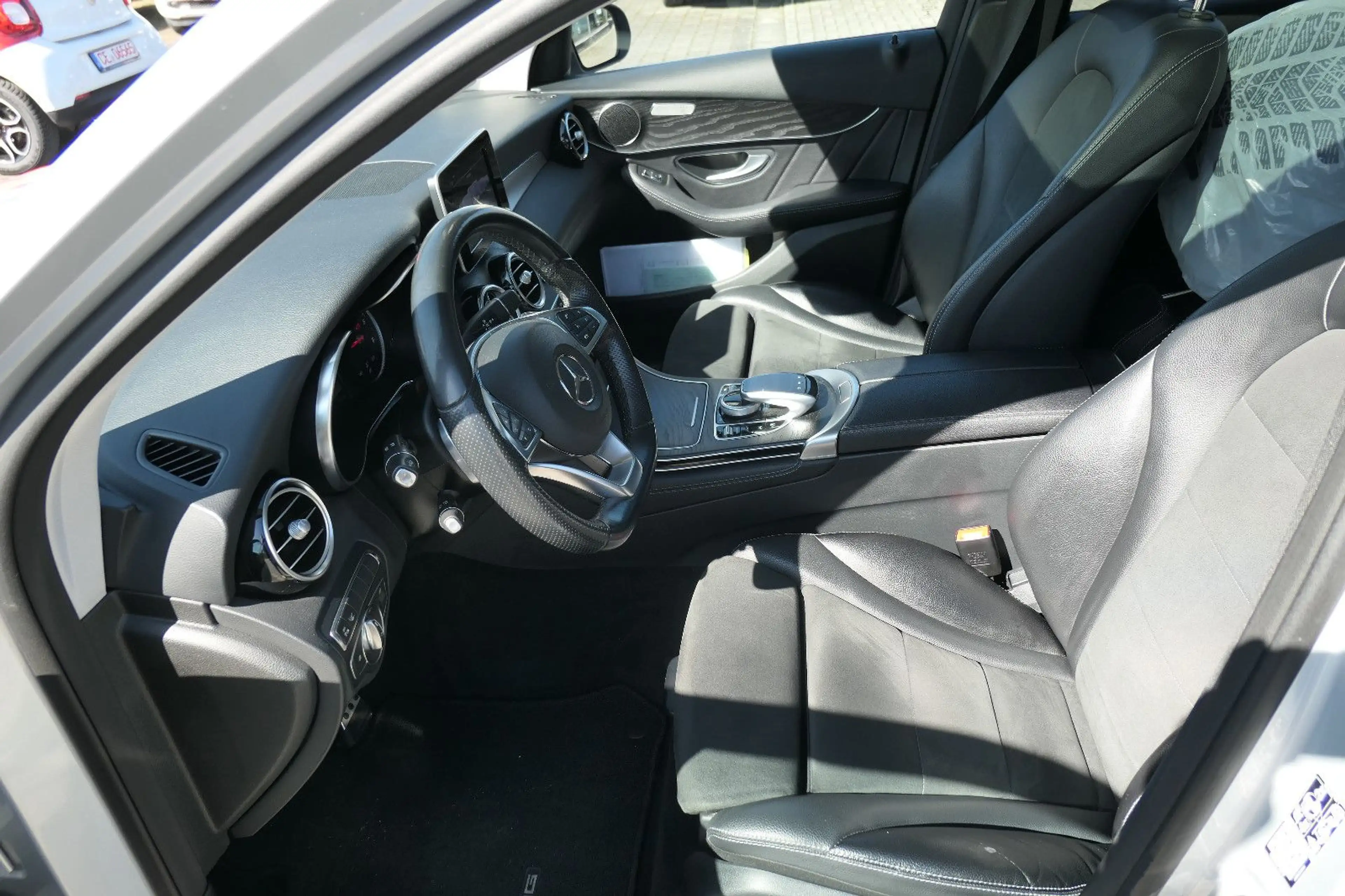 Mercedes-Benz GLC 350 d 4M AMGint./Pano/Air/AHK/8xAlu/HuD/Leder — photo 9