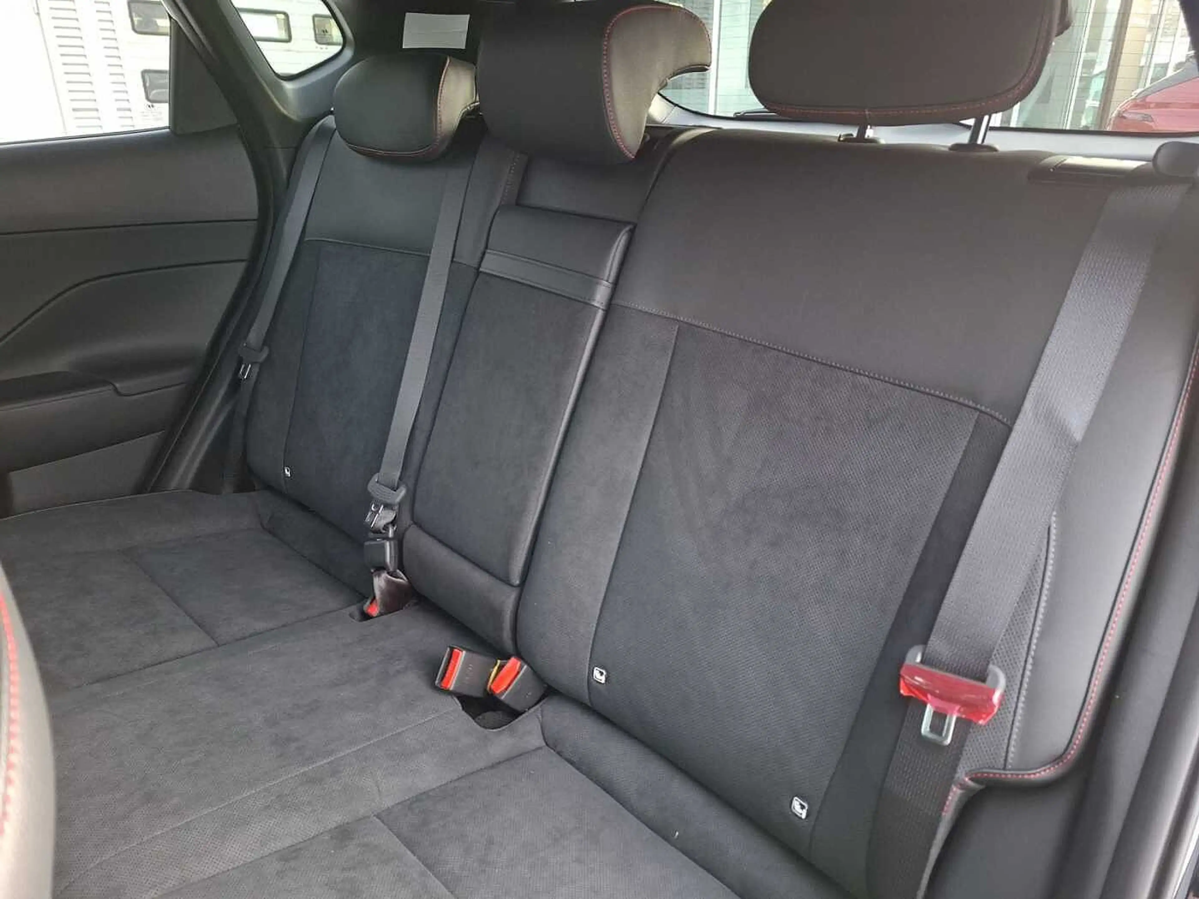 Hyundai KONA 1.6 T-GDI DCT N Line X 'Glasdach, Sitz' — photo 12
