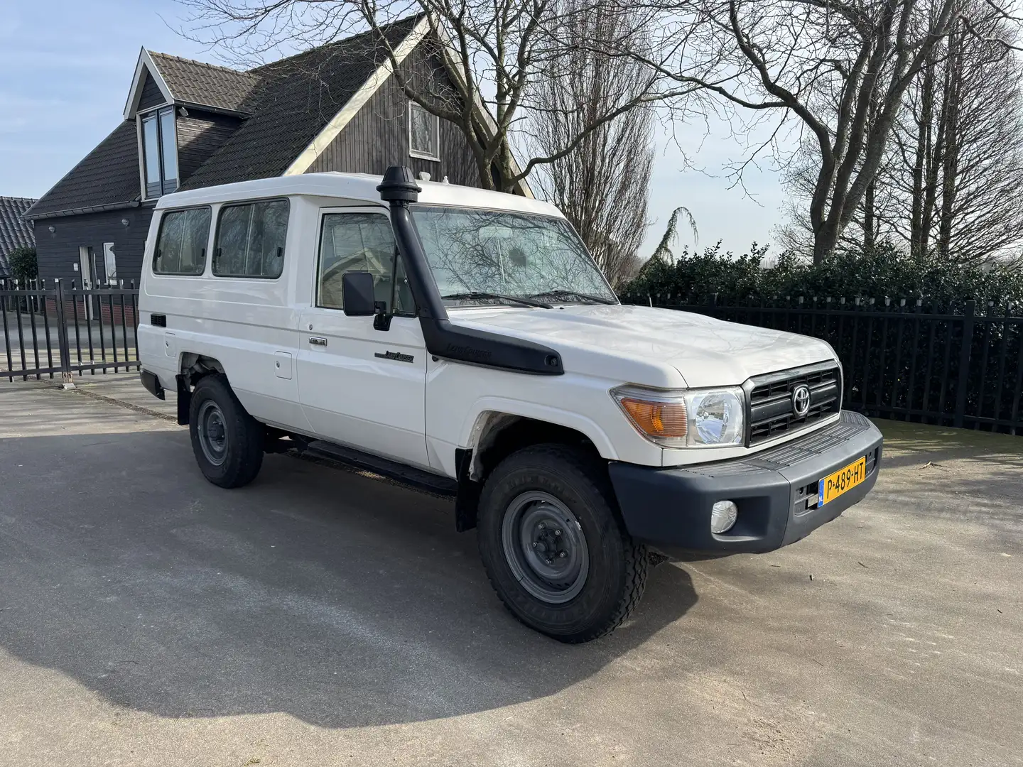 Toyota Land Cruiser HZJ78 Troopy Wit - 1