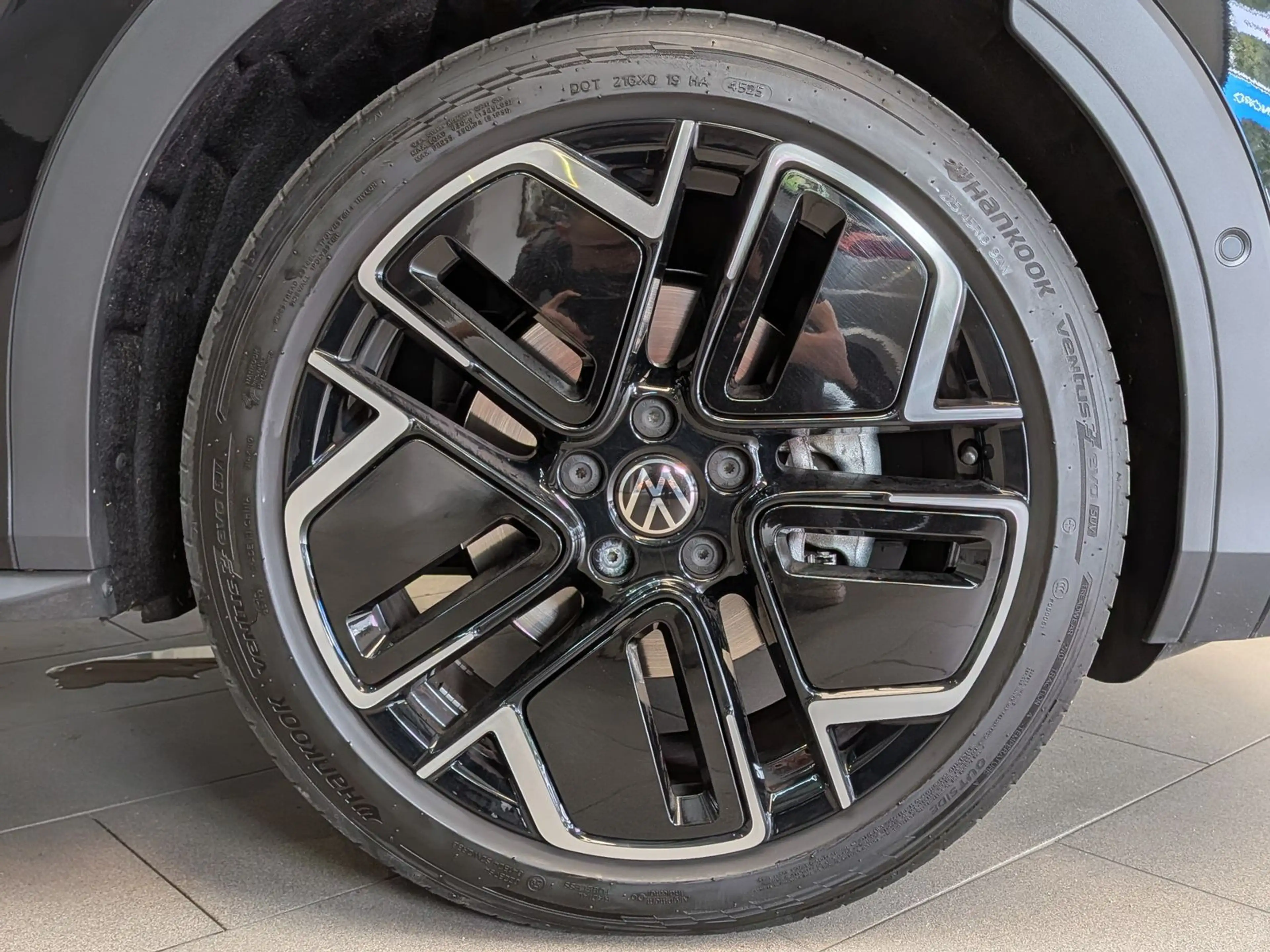 Volkswagen T-Roc 1.5 eTSI R-Line IQ Matrix H/K Pano AHK 19" — photo 10