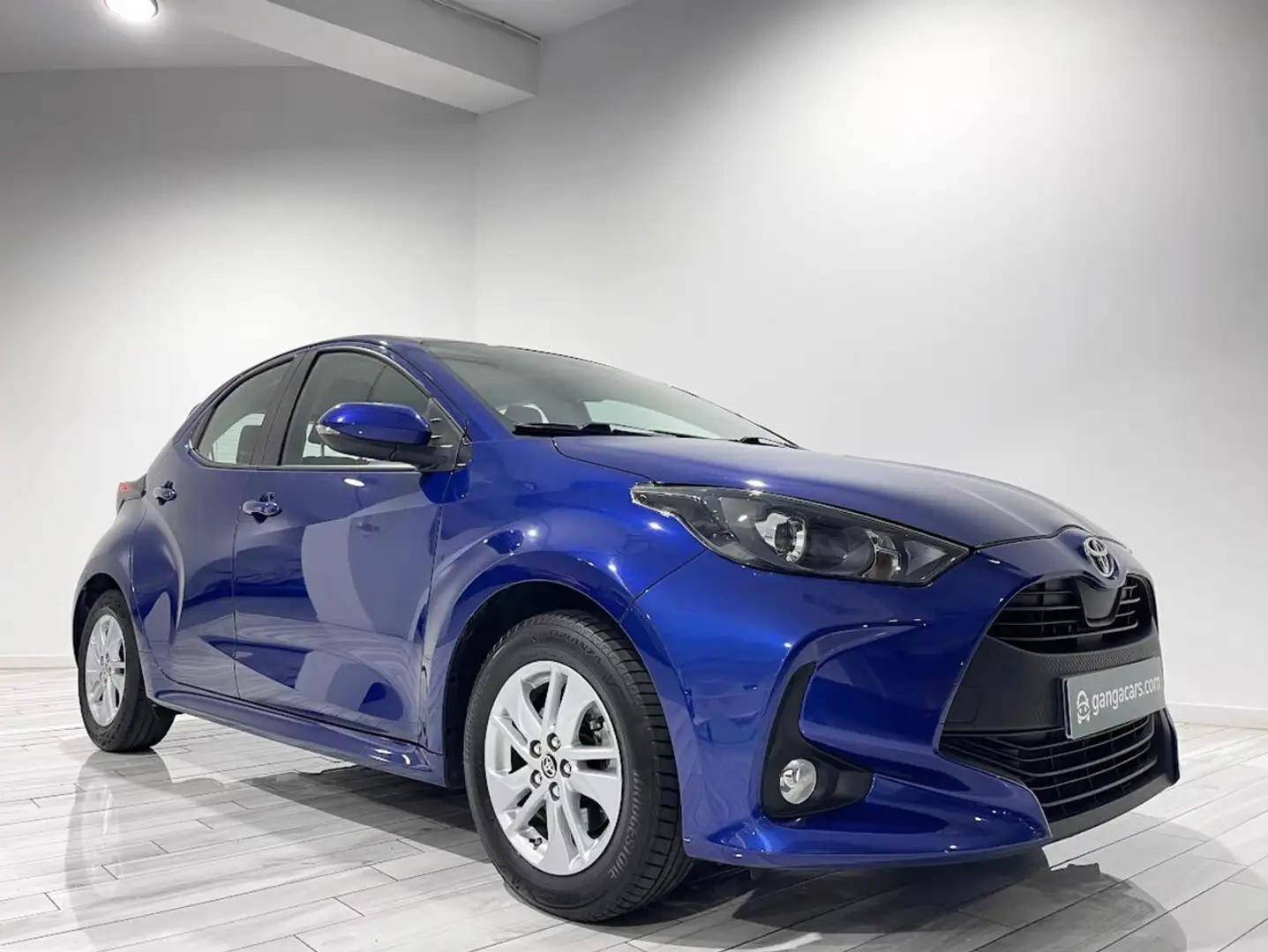 Toyota Yaris 1.5 120H Active Tech Blau - 2