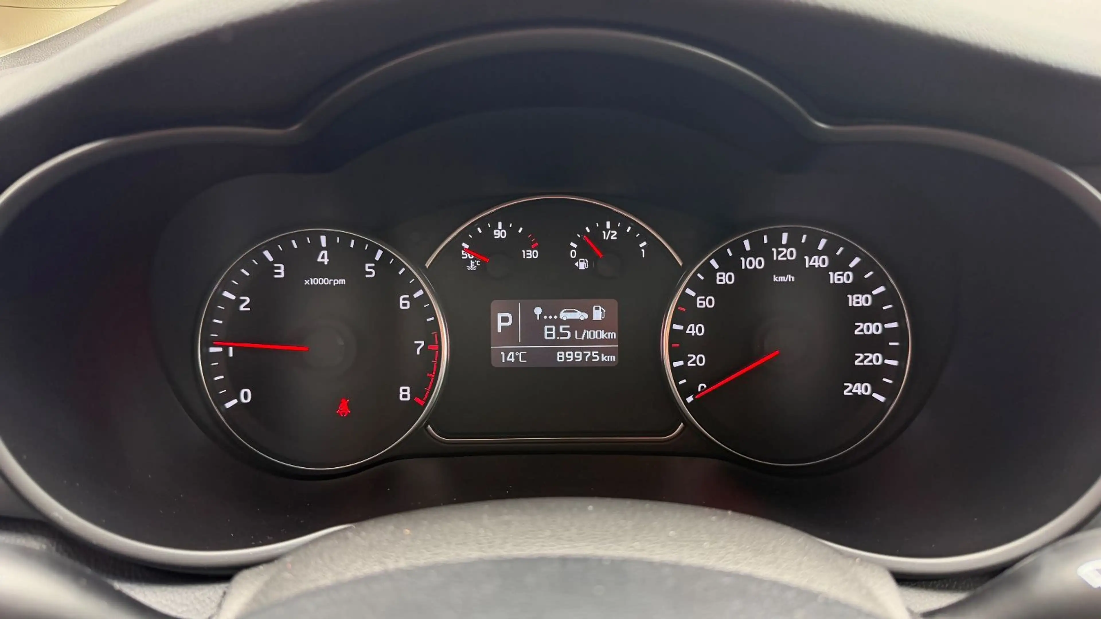 Kia Carens Vision 2.0 AT*NAVI*RFK*LRH*SH*WR — photo 12